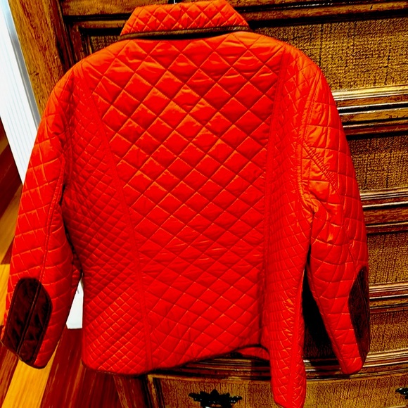 Orvis women’s quilted jacket with patches on the sleeve and lined. Button down. - Picture 4 of 4